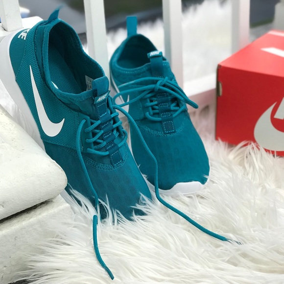 NWT Nike Juvenate Blustery WMNS - Picture 2 of 6